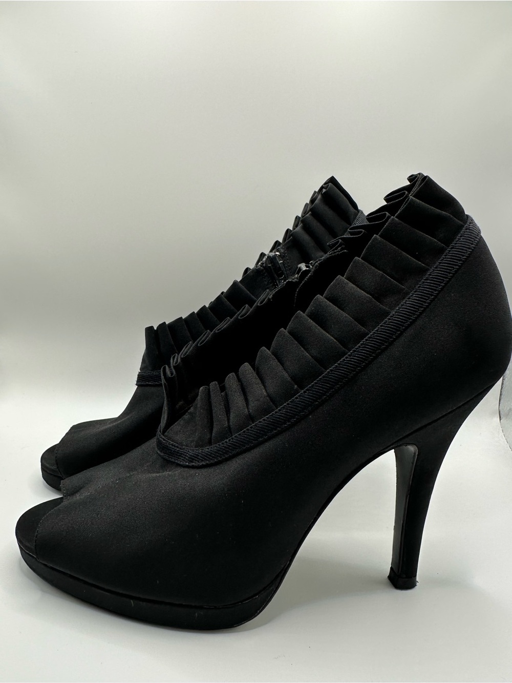 Nina Black Ruffle-Trim Peep-Toe Stiletto Heels- Perfect for formal night out!